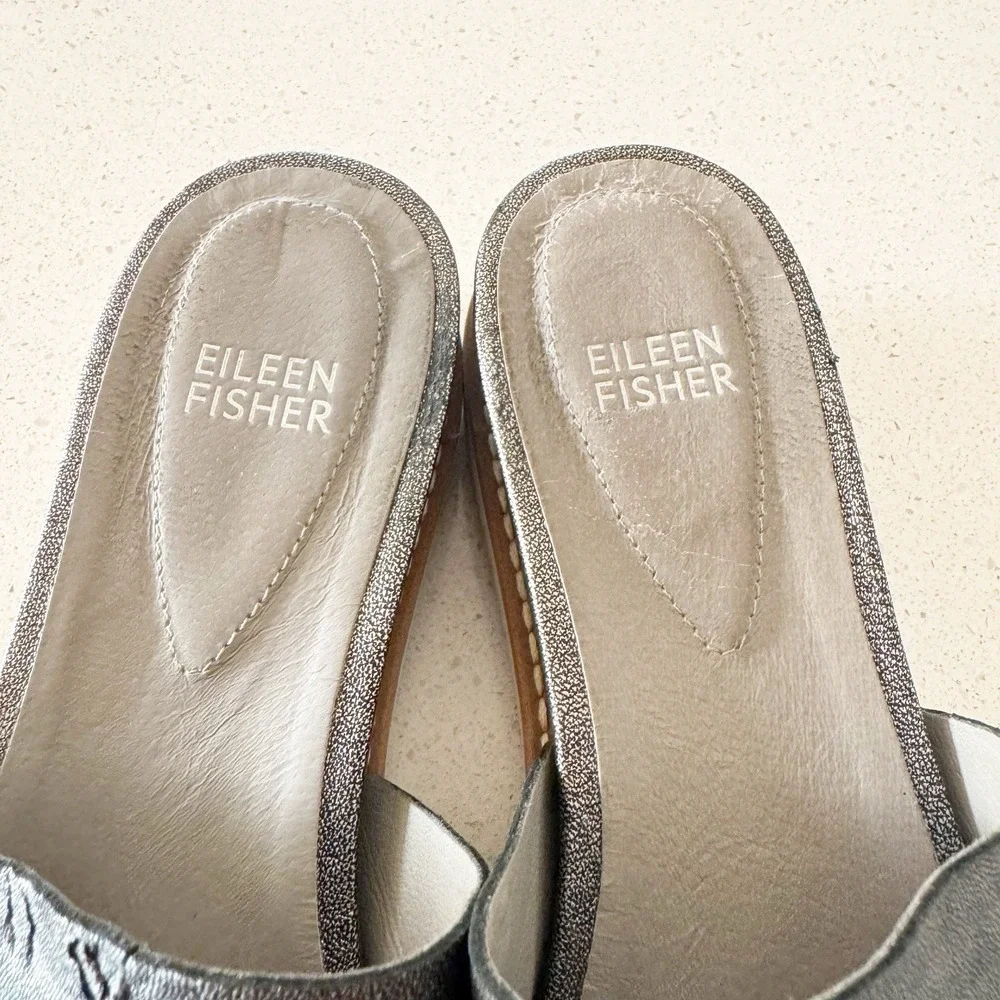 Eileen Fisher Touch Platform Sandals in a metallic Silver Size 7